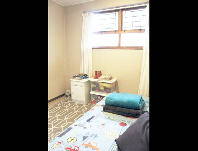 2 bed property to rent in ROSEBANK